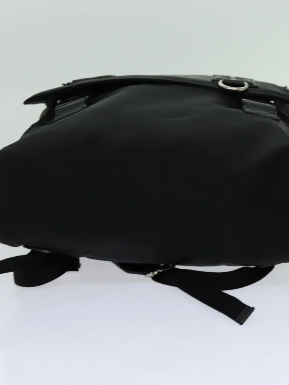Gucci brand	gucci color	black